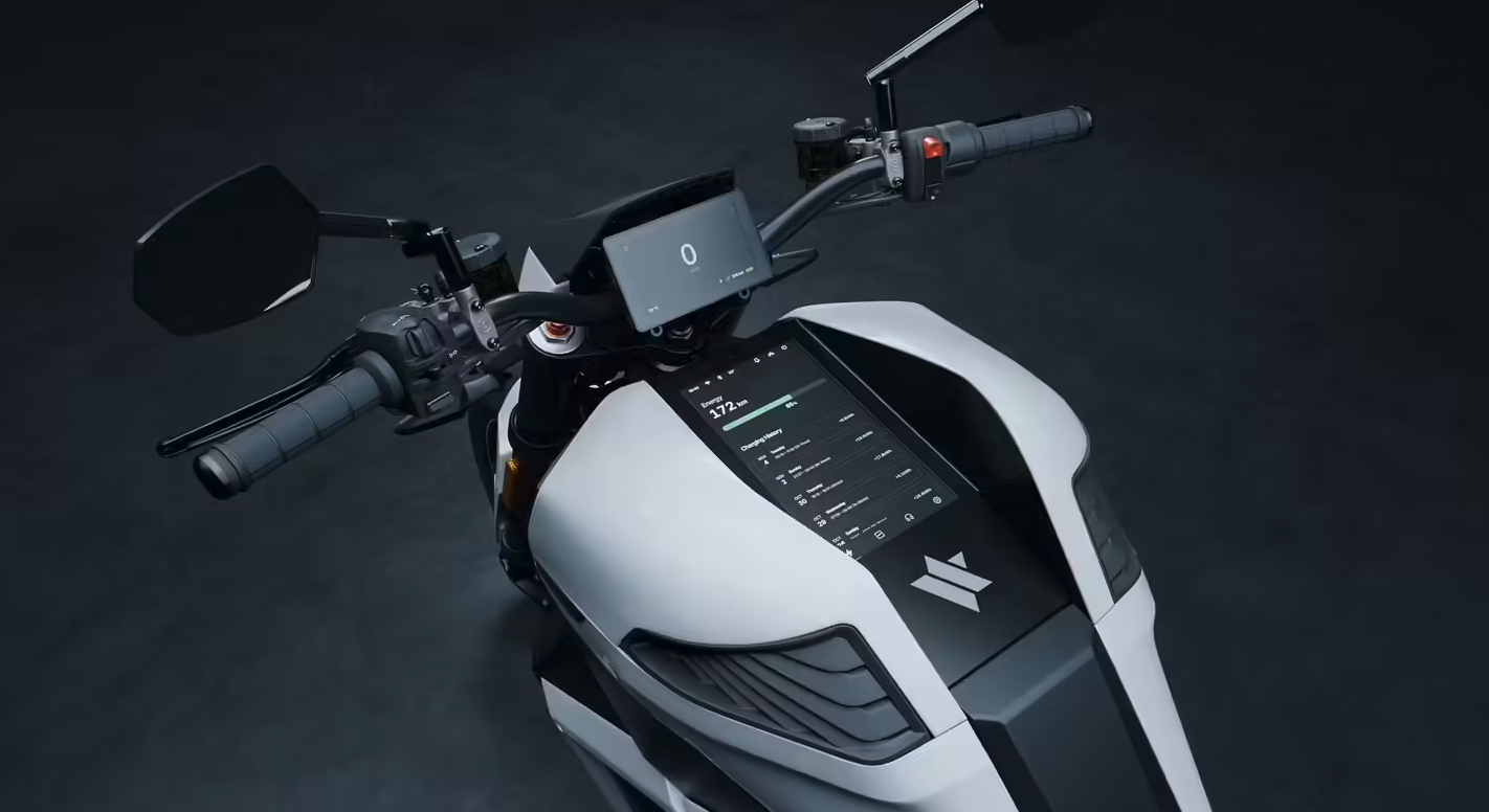 全球首款全固态电池量产电动摩托亮相CES 2026！5分钟快充、续航600公里